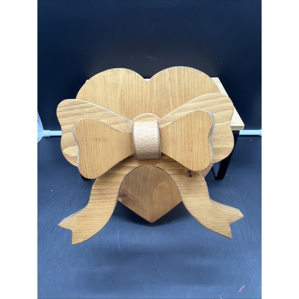 Vintage Wooden Heart With Bow Quilt / Blanket Wall Hanger Handcrafted USA M4